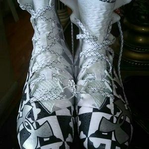 Under armour highlight mc football cleats